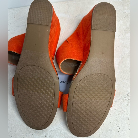 🆕 NWT Aerosoles Wheeler Wedge Sandals in Mandarin - Gold Faux Suede | Size 9 - Picture 12 of 12